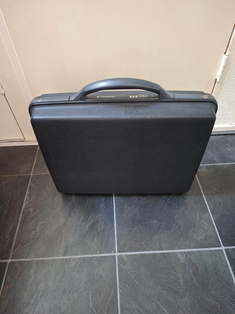 Gratis Samsonite kantoor koffer., Ophalen, Gebruikt, Hard kunststof