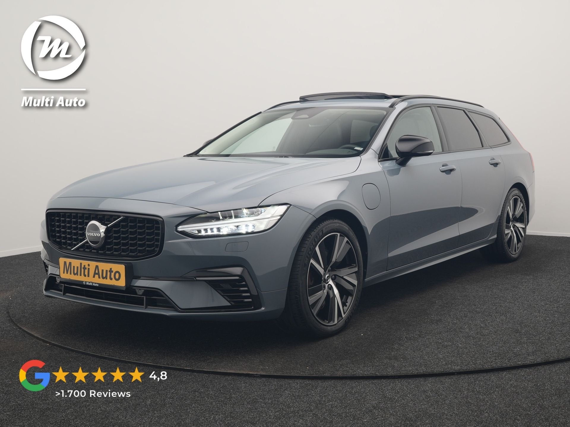 Volvo V90 T6 AWD Plus Dark LONG RANGE PHEV 350pk Dealer O.H., Auto's, Automaat, Zwart, 4 cilinders, 125 km/l