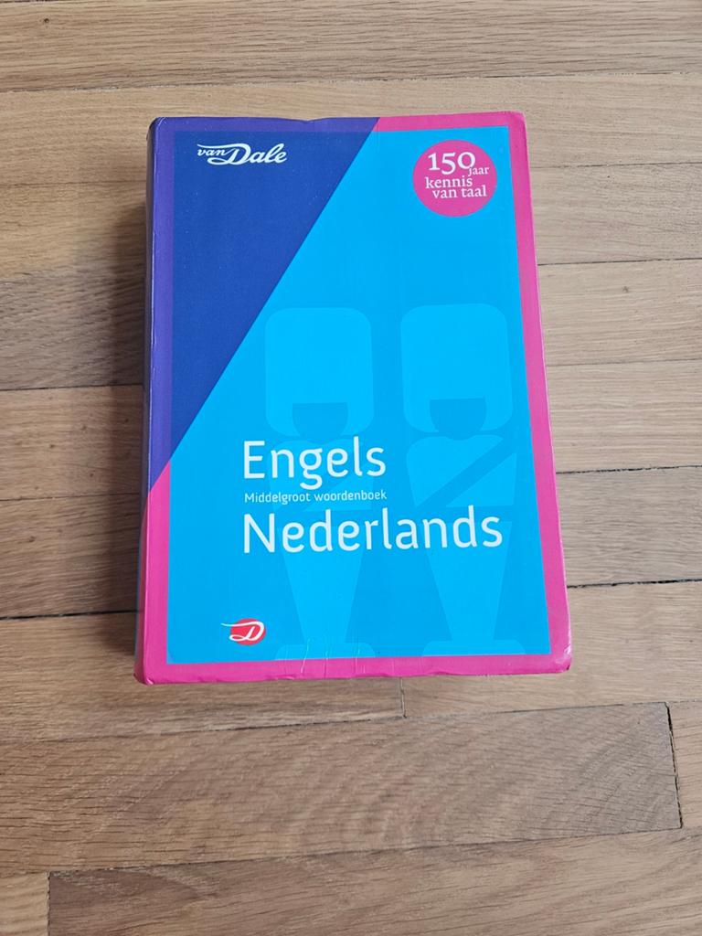 Van Dale middelgroot woordenboek Engels-Nederlands, Boeken, Woordenboeken, Ophalen of Verzenden, Zo goed als nieuw, Van Dale, Engels