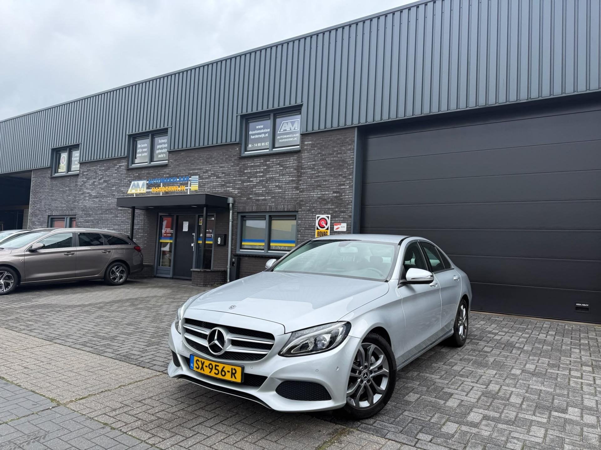 Mercedes-Benz C-klasse 180 Business Solution | 2E EIGENAAR |, Auto's, 1325 kg, Leder en Stof, Bedrijf, Automatische klimaatregeling