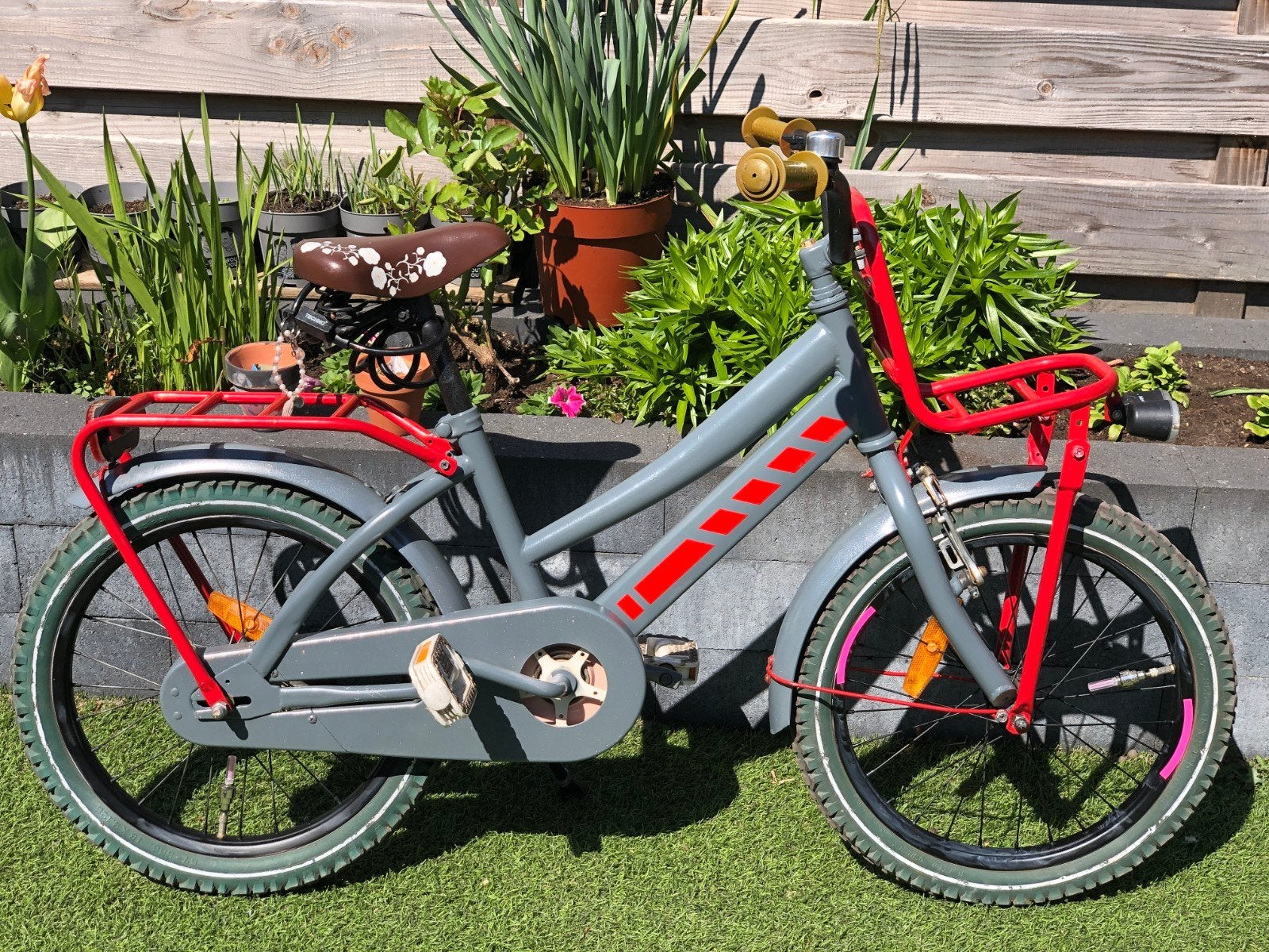 Kinder-/meisjesfiets 18 inch - Zeer goede staat, Fietsen en Brommers, Fietsen | Meisjes, Ophalen, Zo goed als nieuw, Terugtraprem