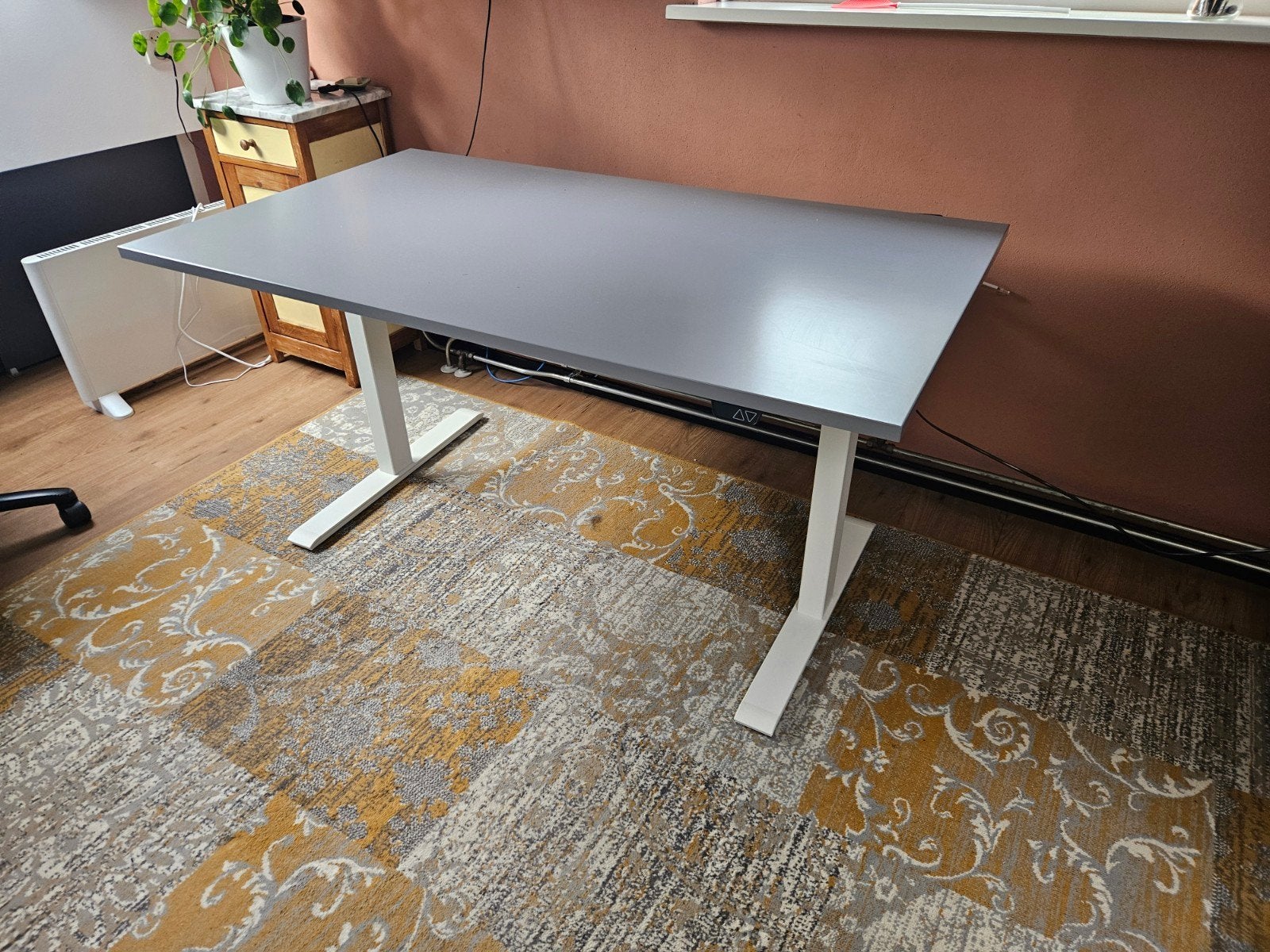 IKEA bureau Rudolf met grijs blad en wit onderstel, Huis en Inrichting, Ophalen, Gebruikt