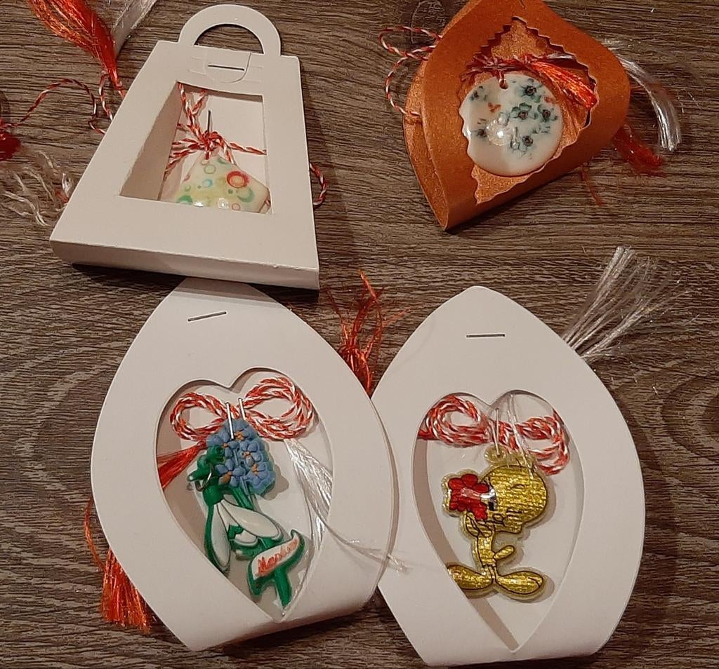 Martisor Martenitsa Roemenië Mărțișor bedels kado idee, Ophalen of Verzenden, Nieuw
