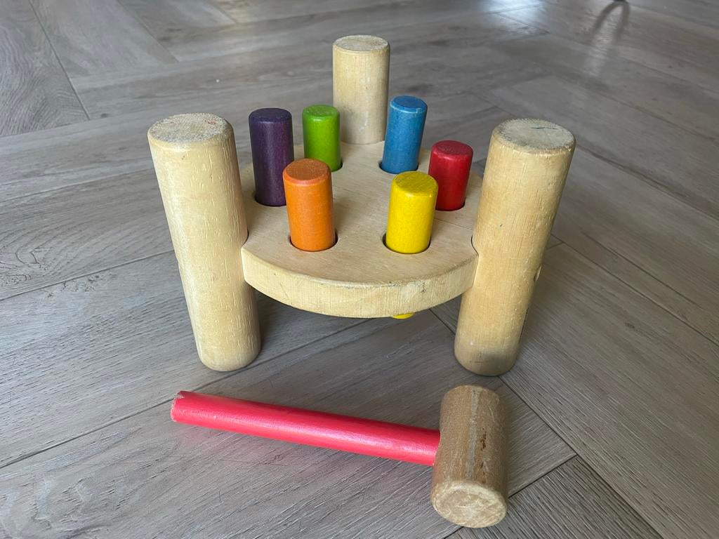 Houten hamertje tik speelgoed met gekleurde pinnen, Ophalen of Verzenden, Gebruikt, Overige typen