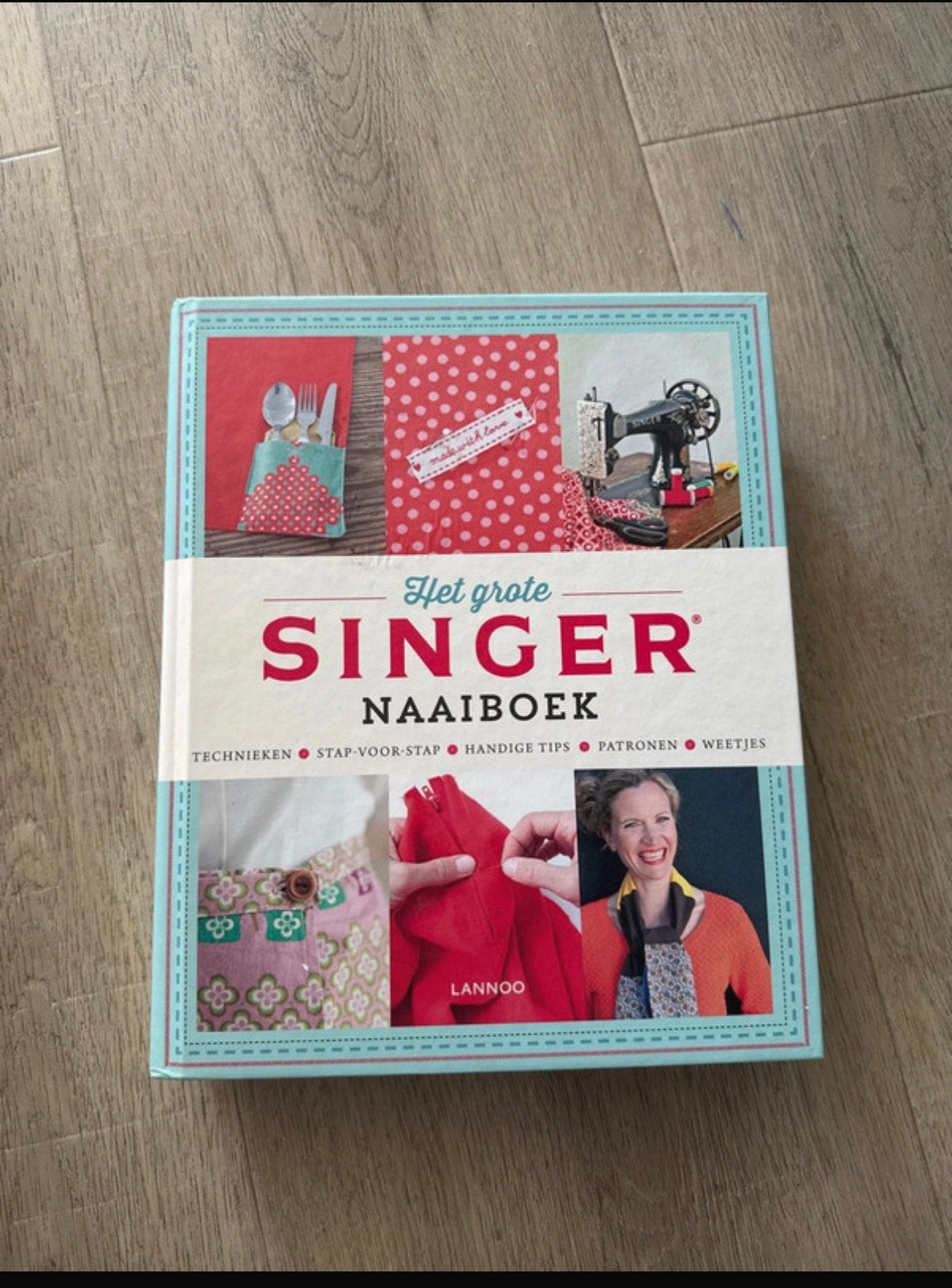 Het Grote Singer Naaiboek, Boeken, Ophalen of Verzenden, Zo goed als nieuw