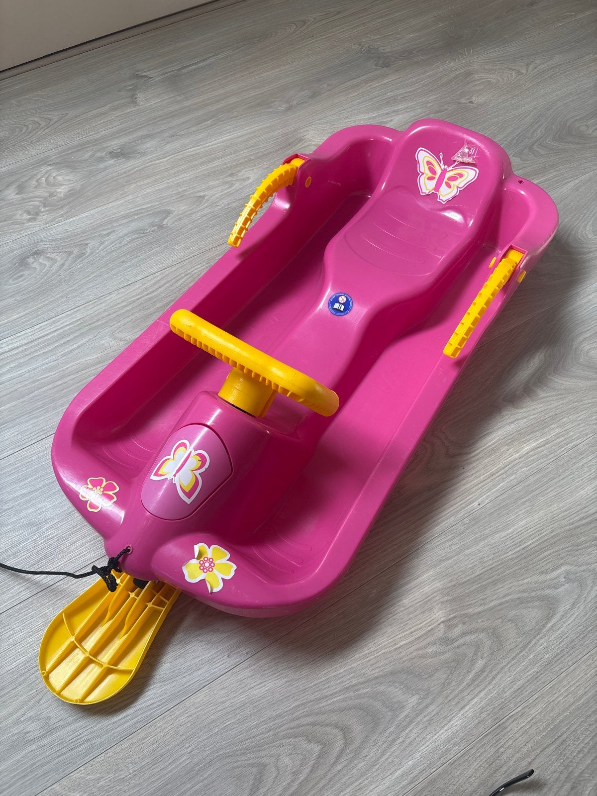 Roze slee met stuur en remmen voor kinderen, Ophalen, Rem, Gebruikt, Kunststof