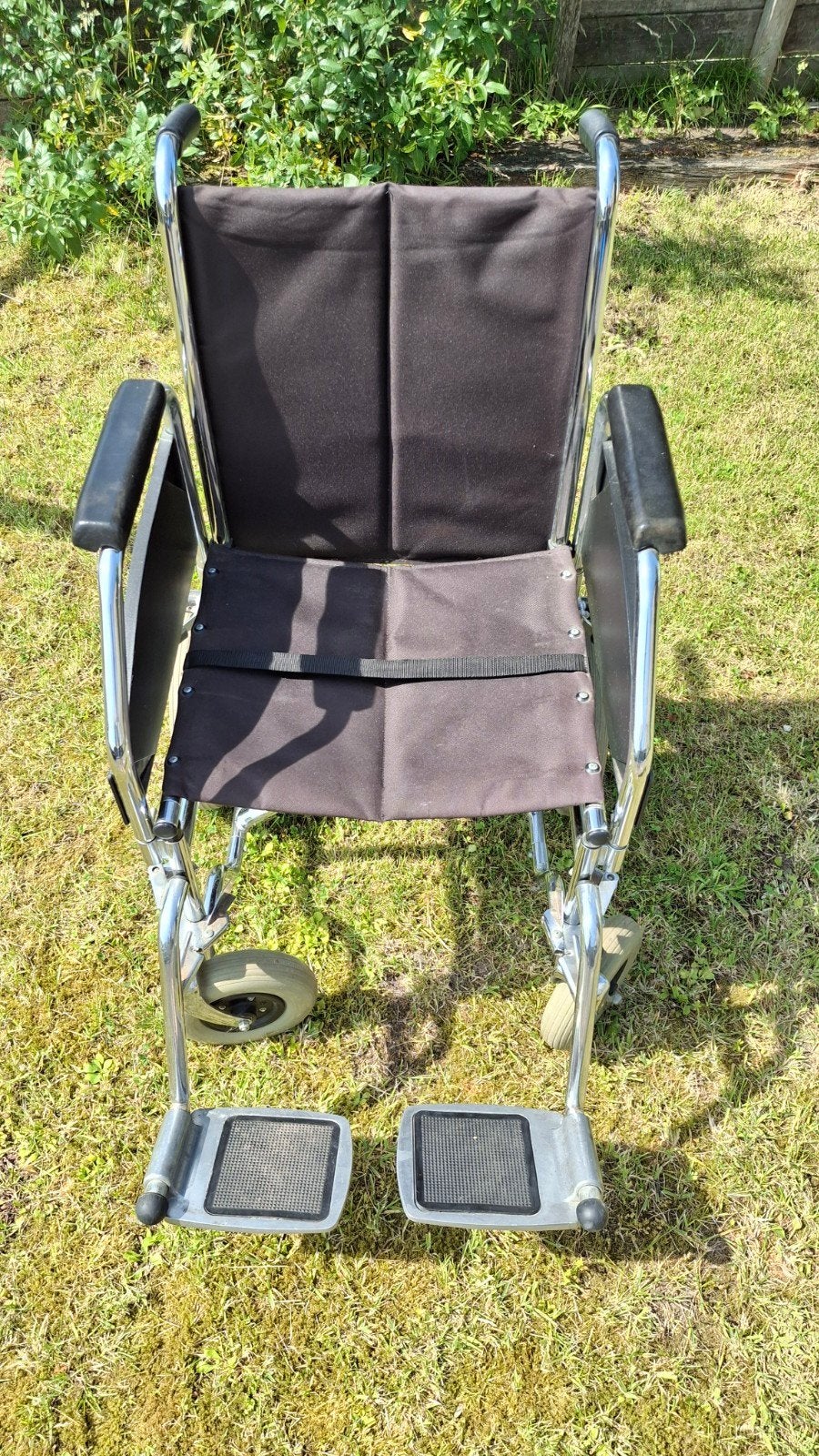 Inklapbare rolstoel met zitvlak 46 cm., Ophalen, Zo goed als nieuw, Duwrolstoel