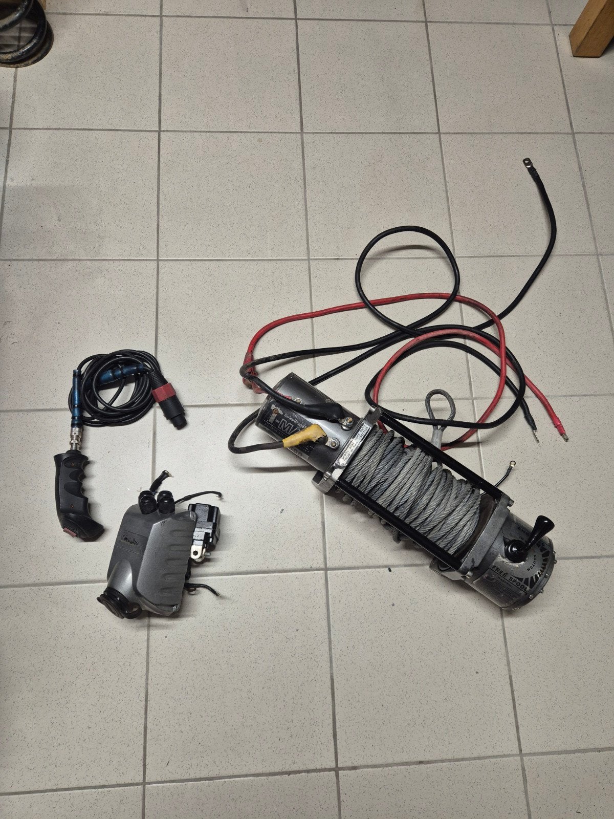 T-max winch 9500 (denk de EW-9500), Ophalen of Verzenden, Gebruikt