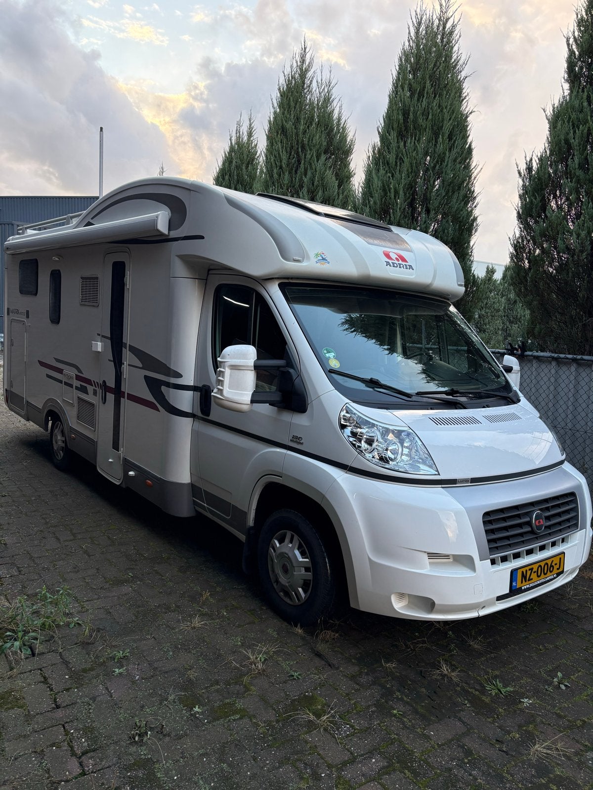 Adria Matrix M 670 SC Camper - Luxe en Comfortabel, Caravans en Kamperen, Ringverwarming, Fiat, 6 tot 7 meter, Buitenlamp