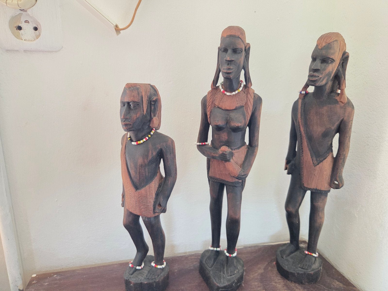Set van 3 Afrikaanse houten beelden - Vintage, Ophalen, Groep mensen, Handgemaakt, 20 - 50 cm