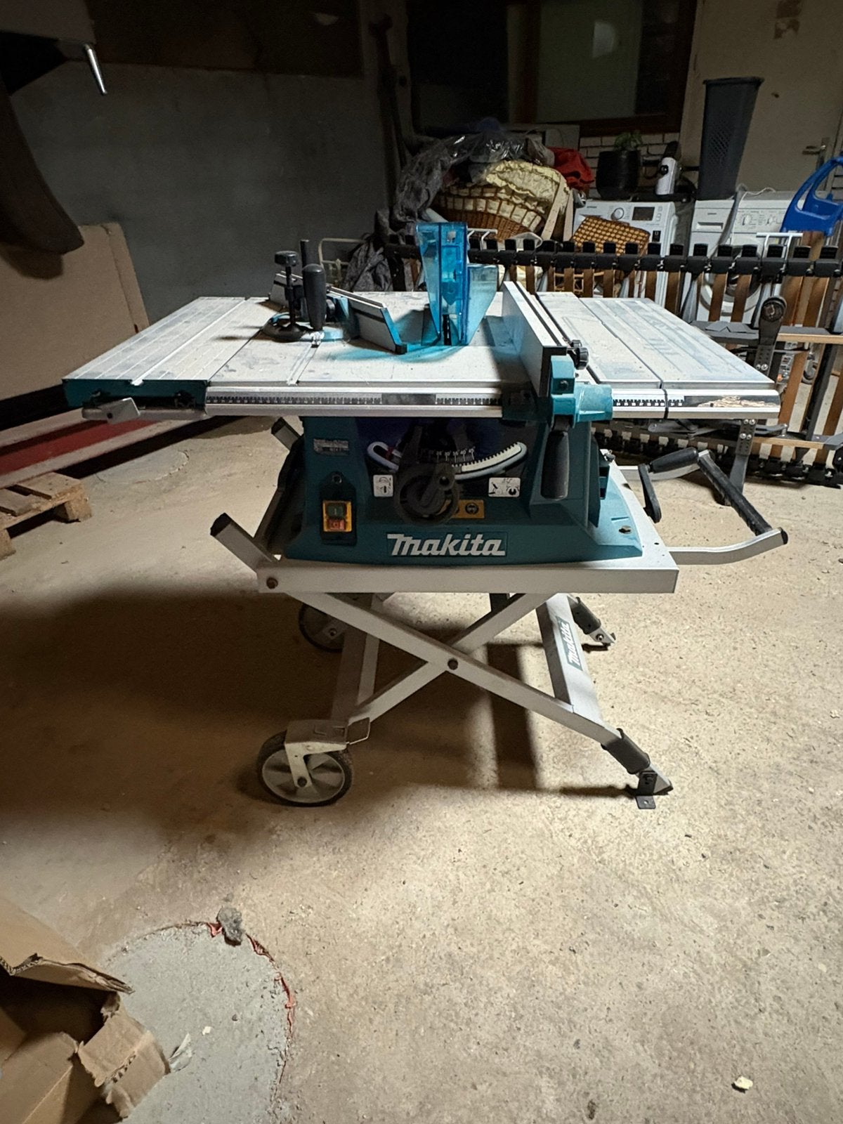 Makita MLT100 zaagtafel met onderstel 1 x gebruikt, Ophalen, Cirkelzaag, 70 mm of meer, Zo goed als nieuw