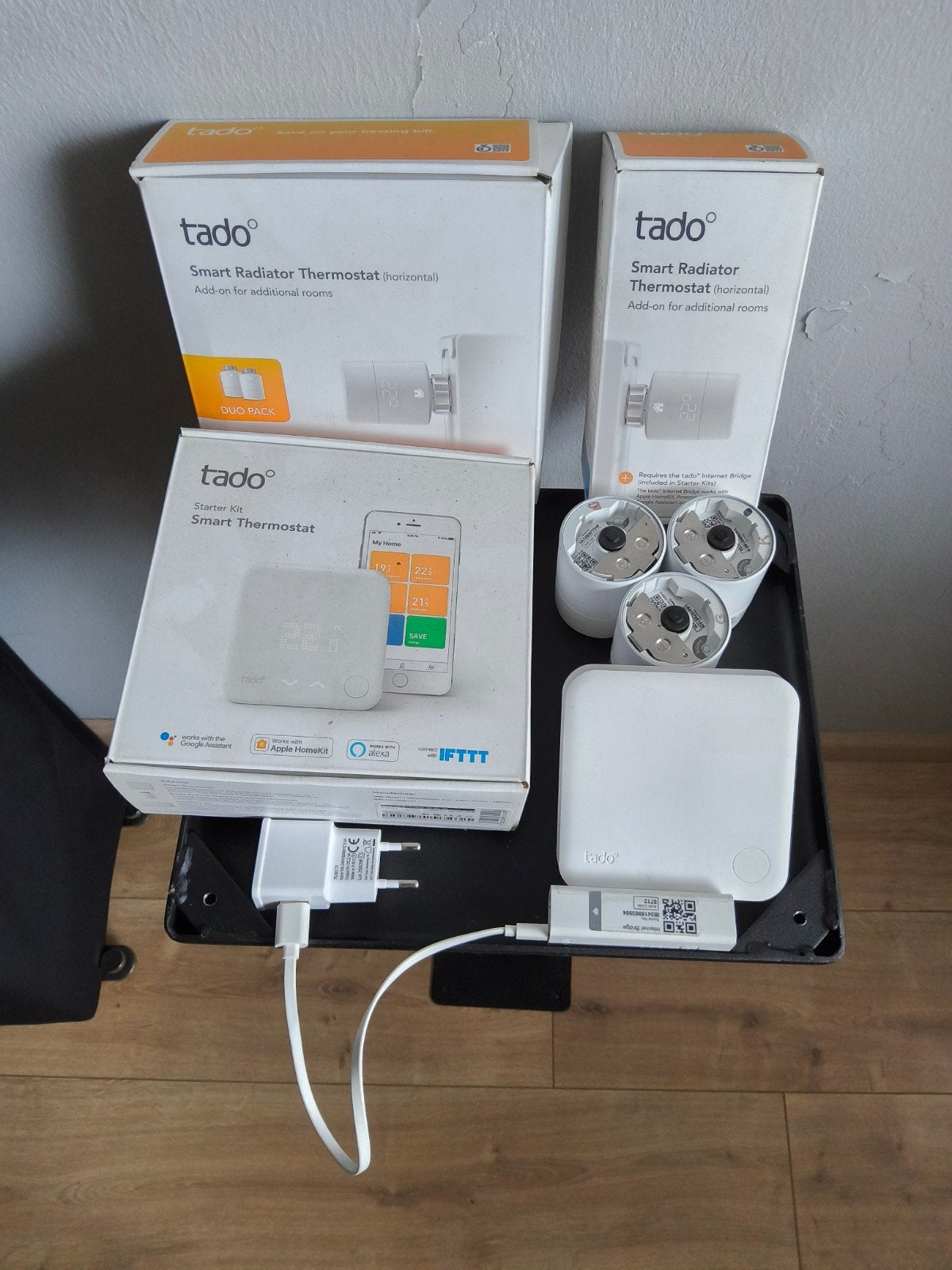 Tado Slimme Thermostaat Starter Kit & 3 Radiatorthermostaten, Thermostaat, Minder dan 30 cm, Minder dan 60 cm, Ophalen of Verzenden