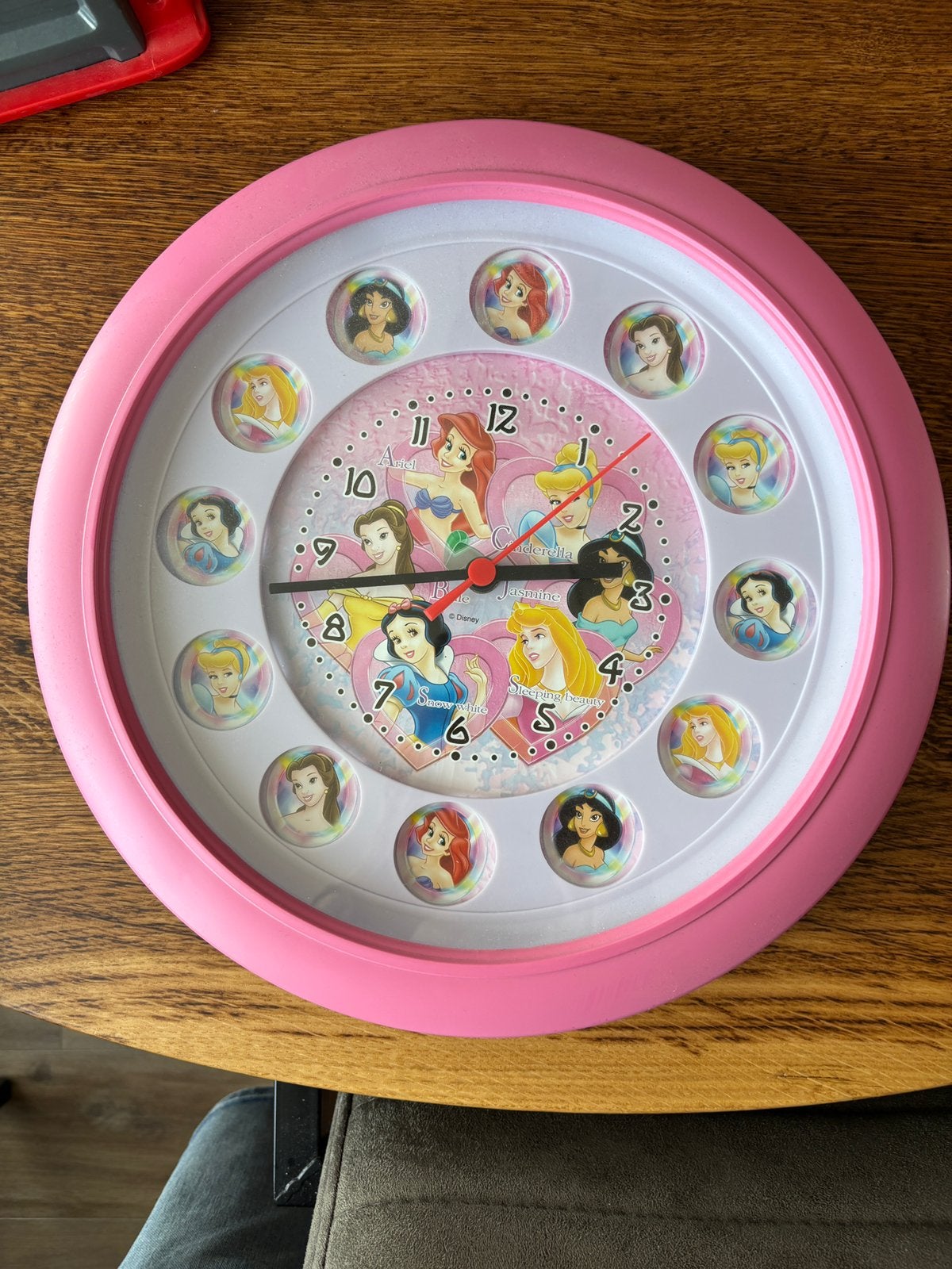 Disney prinsessenklok, Ophalen of Verzenden, Zo goed als nieuw, Wandklok