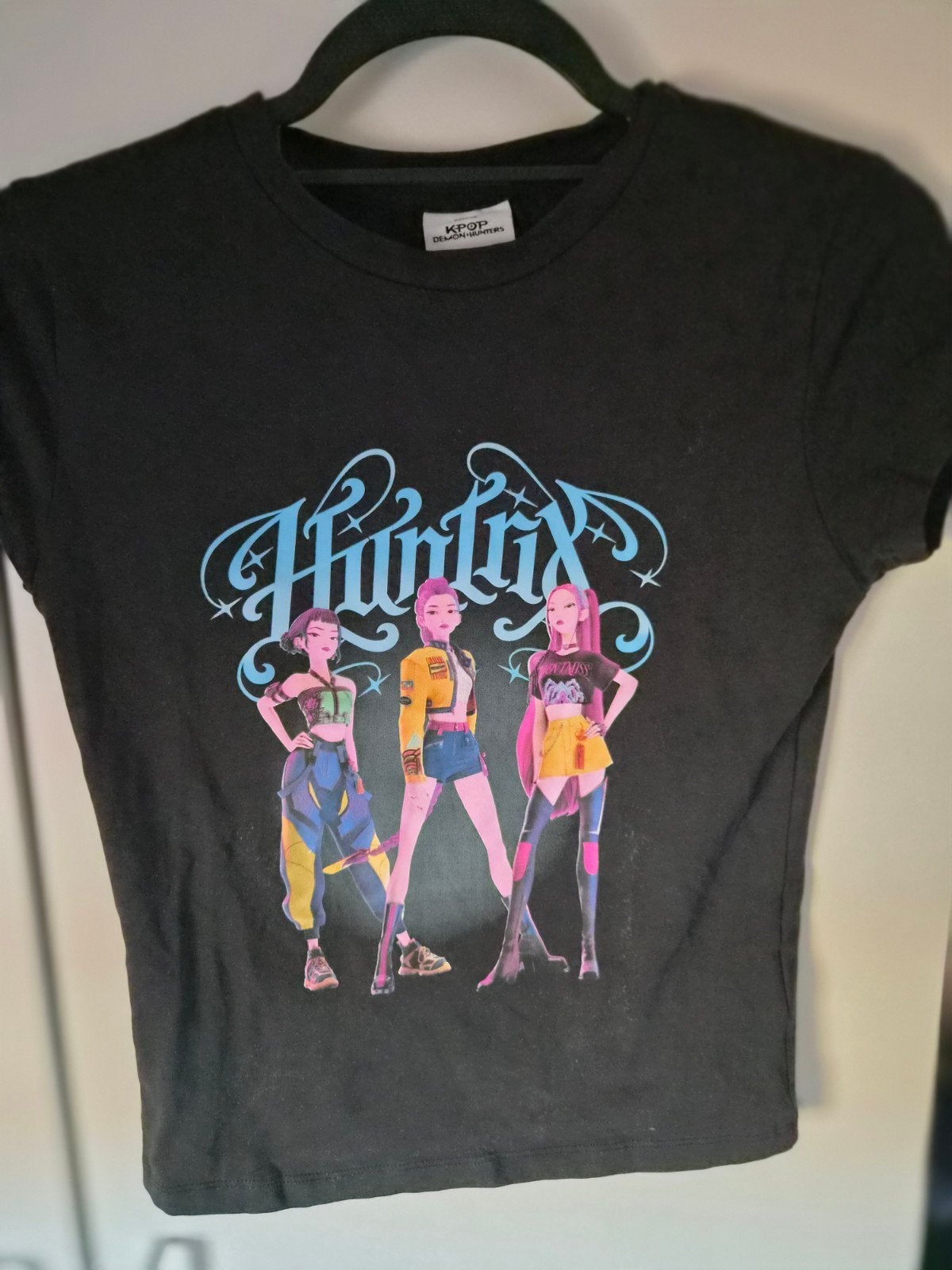 Bershka K-Pop Huntrix T-shirt - Maat XS/XXS, Zwart, Korte mouw, Maat 34 (XS) of kleiner, Gedragen
