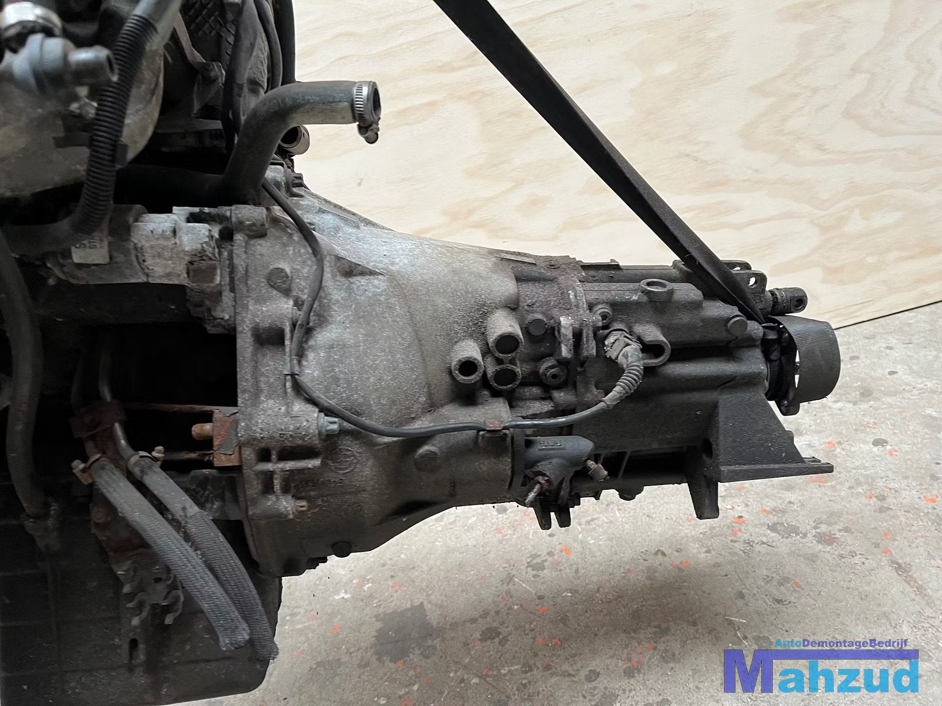 BMW E36 316I 1.6i 1.6 Versnellingsbak 5 bak handbak, Auto-onderdelen, Petuelring 130
80788  Munich, DE, Gebruikt, Info@bmw.de
