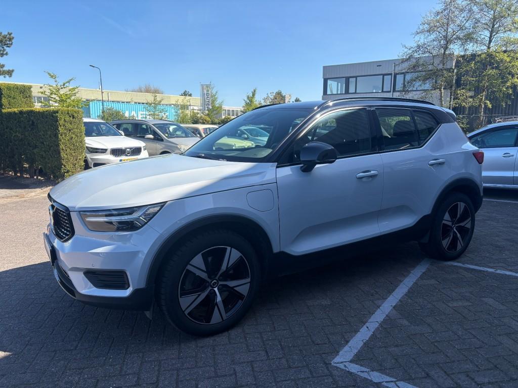 Volvo XC40 1.5 T5 Recharge R-design 262 PK Camera I Harman/K, Automaat, Gebruikt, Start-stop-systeem, Met garantie (alle)