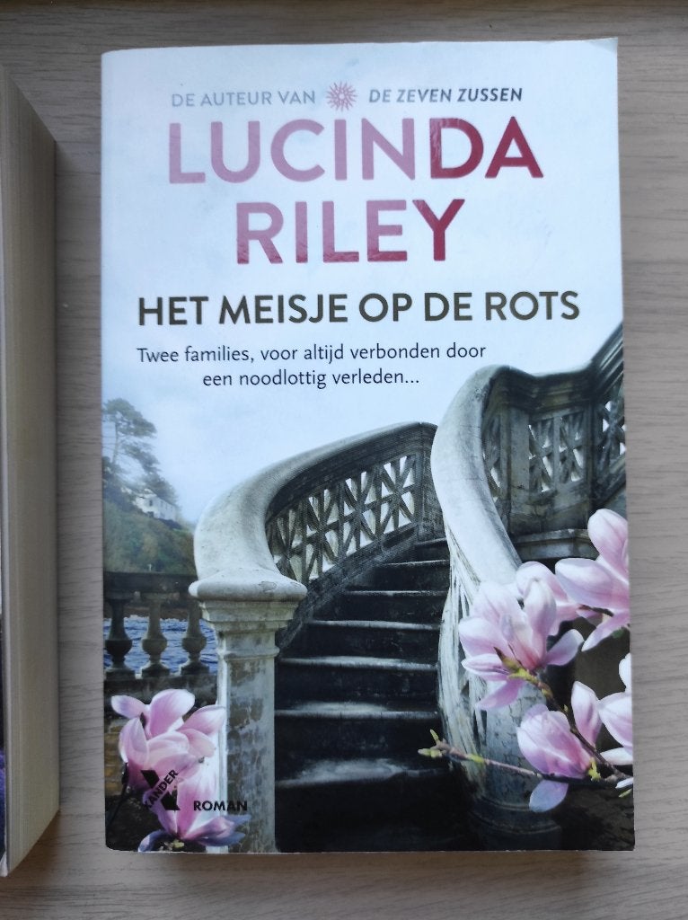 Lucinda Riley, Het meisje op de rots, Boeken, Romans, Ophalen, Zo goed als nieuw, Lucinda Riley, Nederland