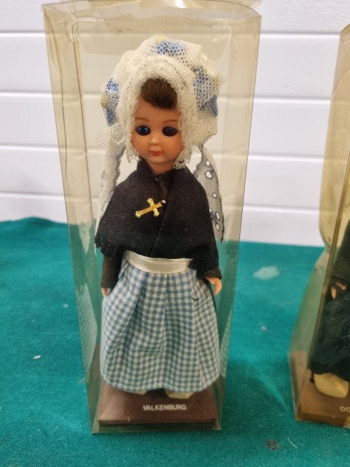 -	Poppen kledingdracht valkenburg en ootmarsum, Verzamelen, Ophalen of Verzenden, 'T Olde Gre-j, Info@toldegrej.nl, Endepoelstraat 20f Didam