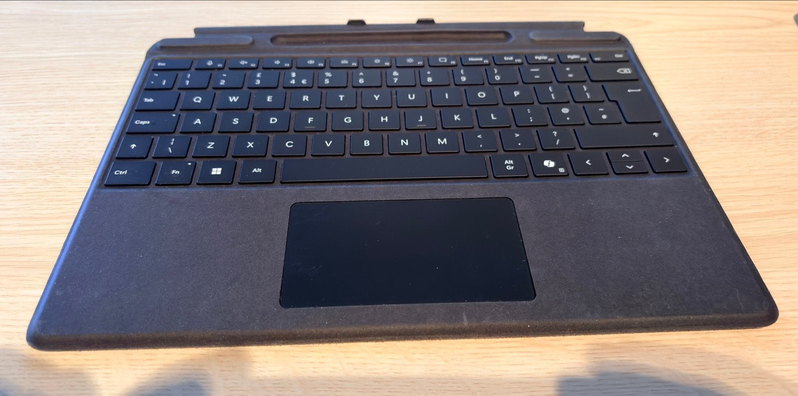 Microsoft Surface Pro Cover - Zwart (QWERTY), Gebruikt, Ophalen of Verzenden, Draadloos, Qwerty