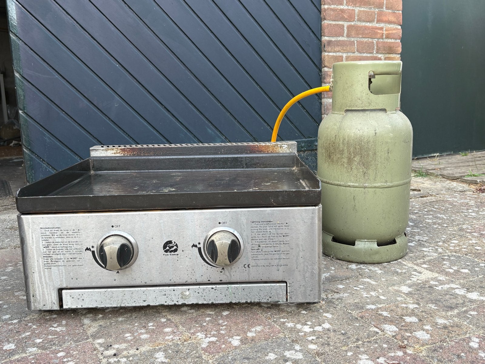 Fun Camp Gas BBQ Grillplaat met Gasfles, Ophalen, Gebruikt