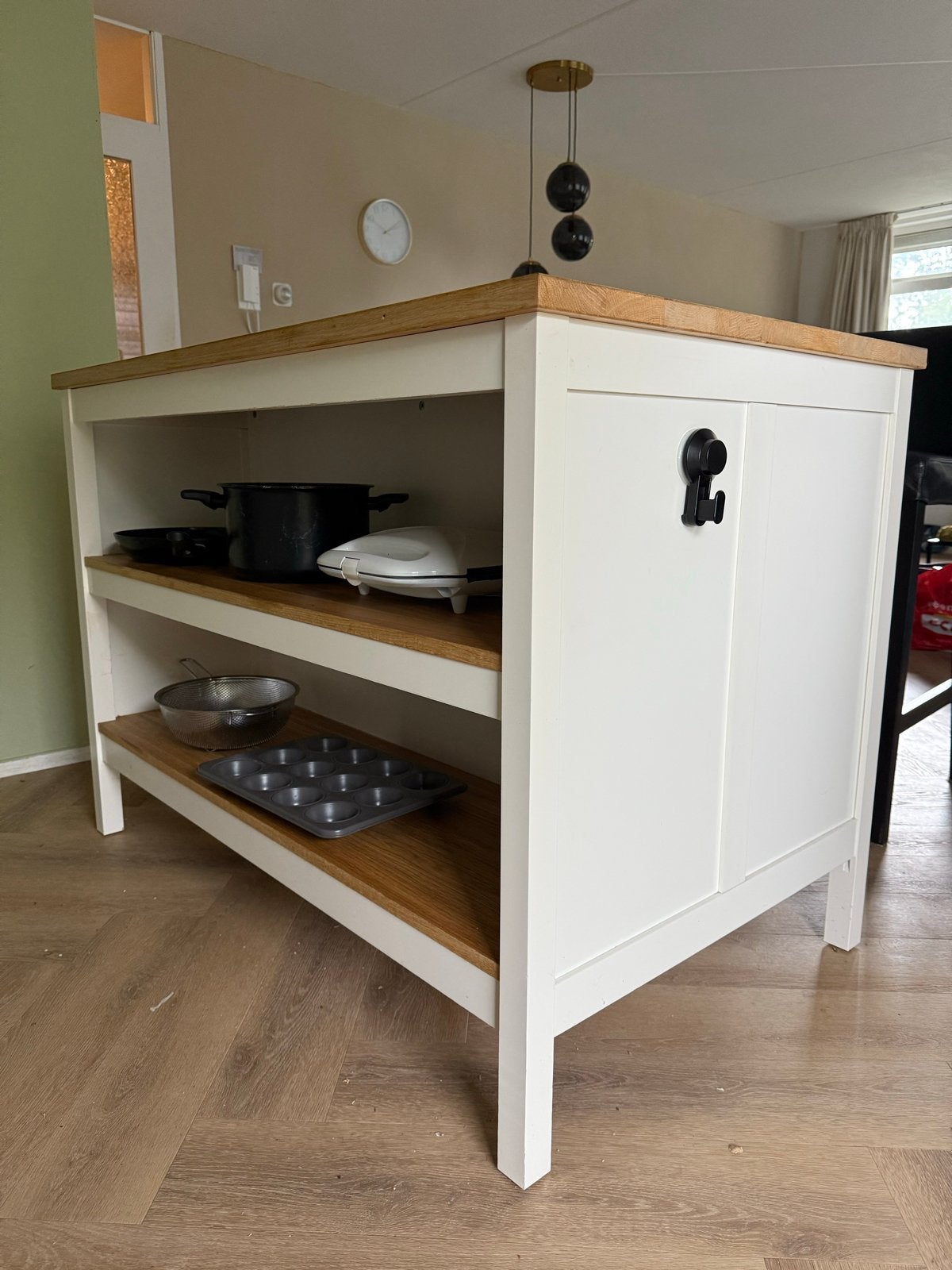 IKEA TORMVIKEN keukeneiland wit met 2 zwarte barkrukken, Ophalen, Gebruikt, Hout, IKEA