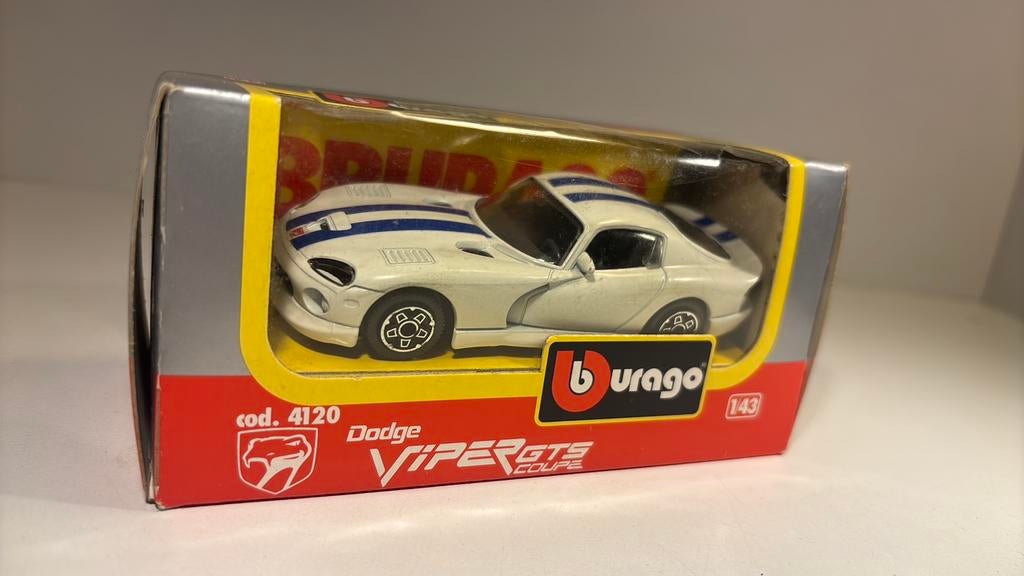 Dodge viper gts coupe bburago 1.43