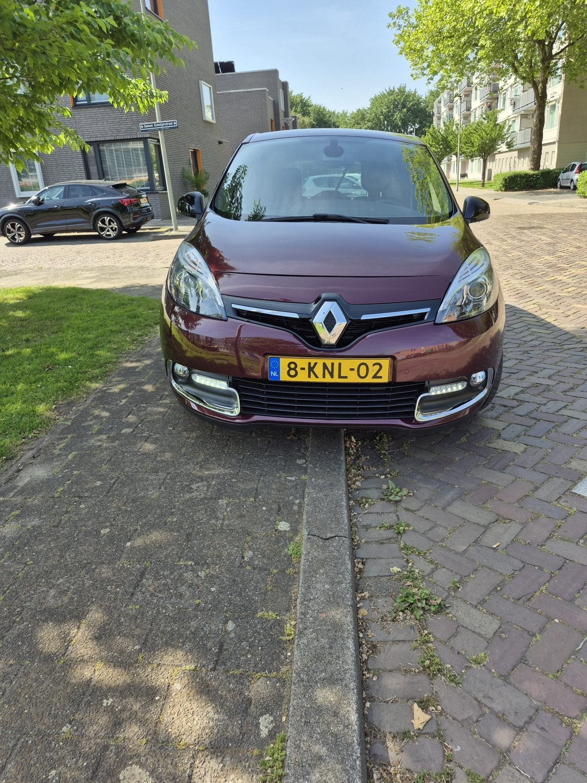 Renault Scénic 2.0 16V 103KW CVT 5P 2013 Rood, 4 cilinders, Origineel Nederlands, 75 €/maand, Particulier