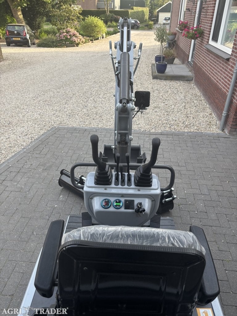 Foto 9 van Minigraver graafmachine 1000 kg