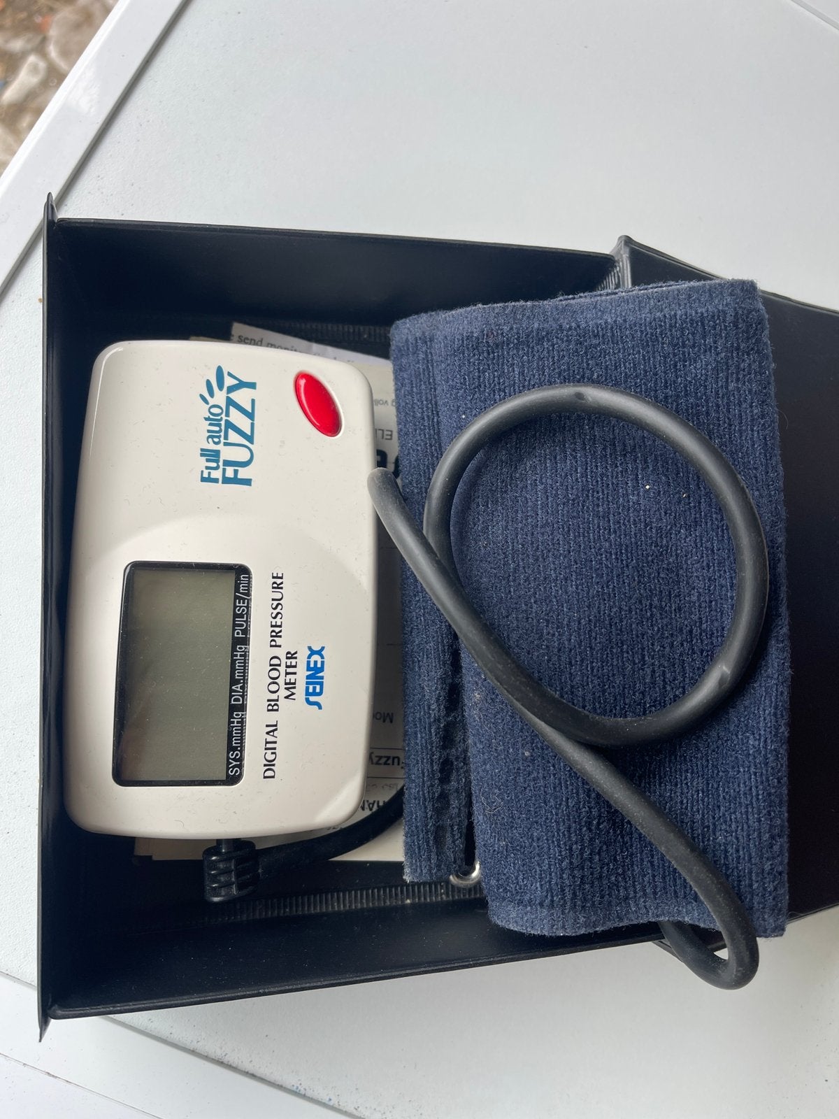 Omron M300 Automatische Bovenarm Bloeddrukmeter, Ophalen of Verzenden, Zo goed als nieuw, Overige typen