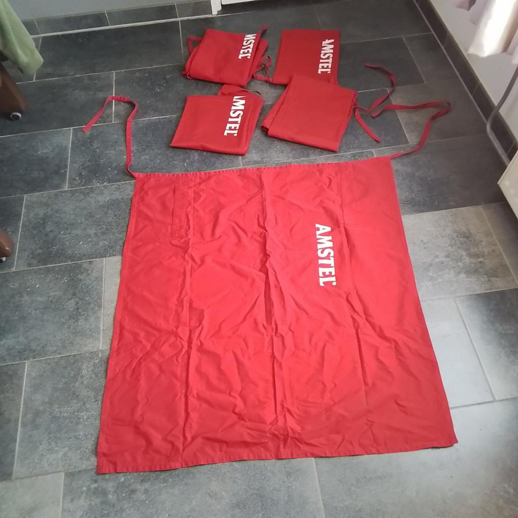 Set van 15 rode Amstel schorten, Ophalen