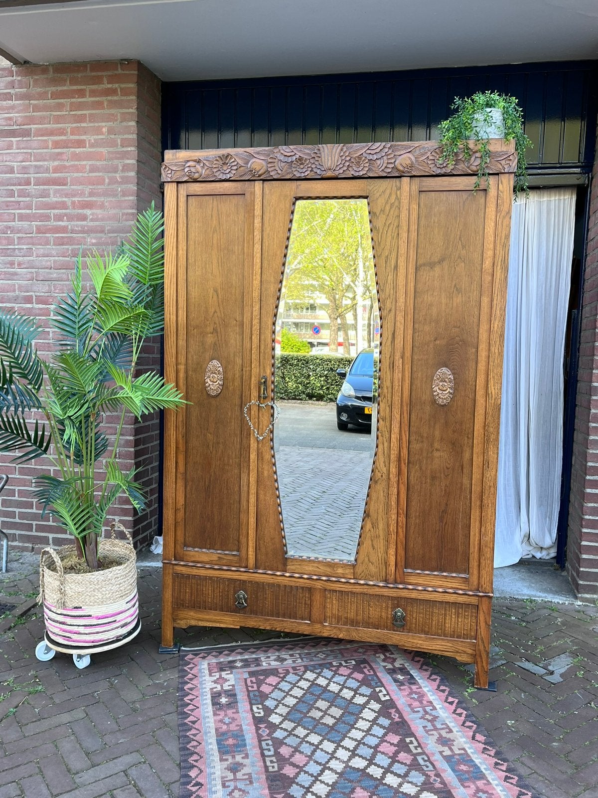 Vintage-brocante kledingkast met facet geslepen spiegel., 100 tot 150 cm, Ophalen of Verzenden, Zo goed als nieuw, 150 tot 200 cm