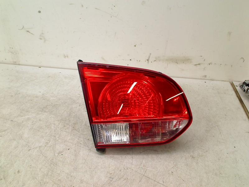 Achterlicht Links Binnen Volkswagen Golf VI (5K1) 5K0945093F, Gebruikt, Volkswagen, Volkswagen AG, Kundenbetreuung@volkswagen.de