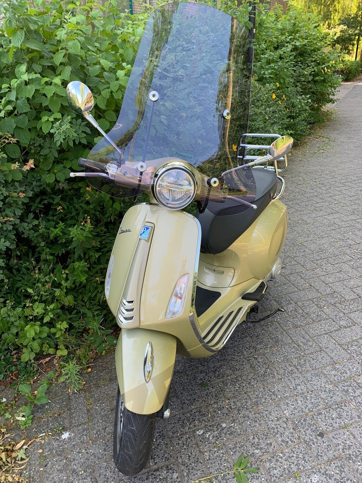 Vespa Primavera 75 Jaar Limited Edition Goudkleurig 2022, Ophalen, Zo goed als nieuw, Benzine, Overige modellen