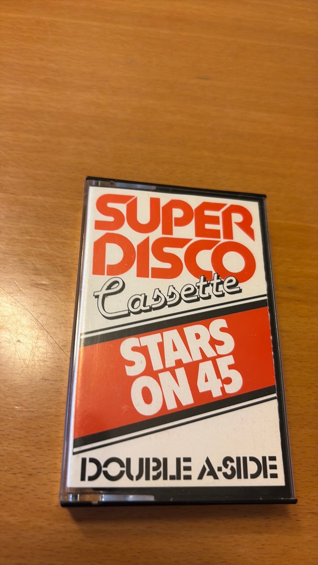 Stars on 45 muziek cassette signed Robbie van Leeuwen, Gebruikt, Ducoso, 1 bandje, Ophalen of Verzenden