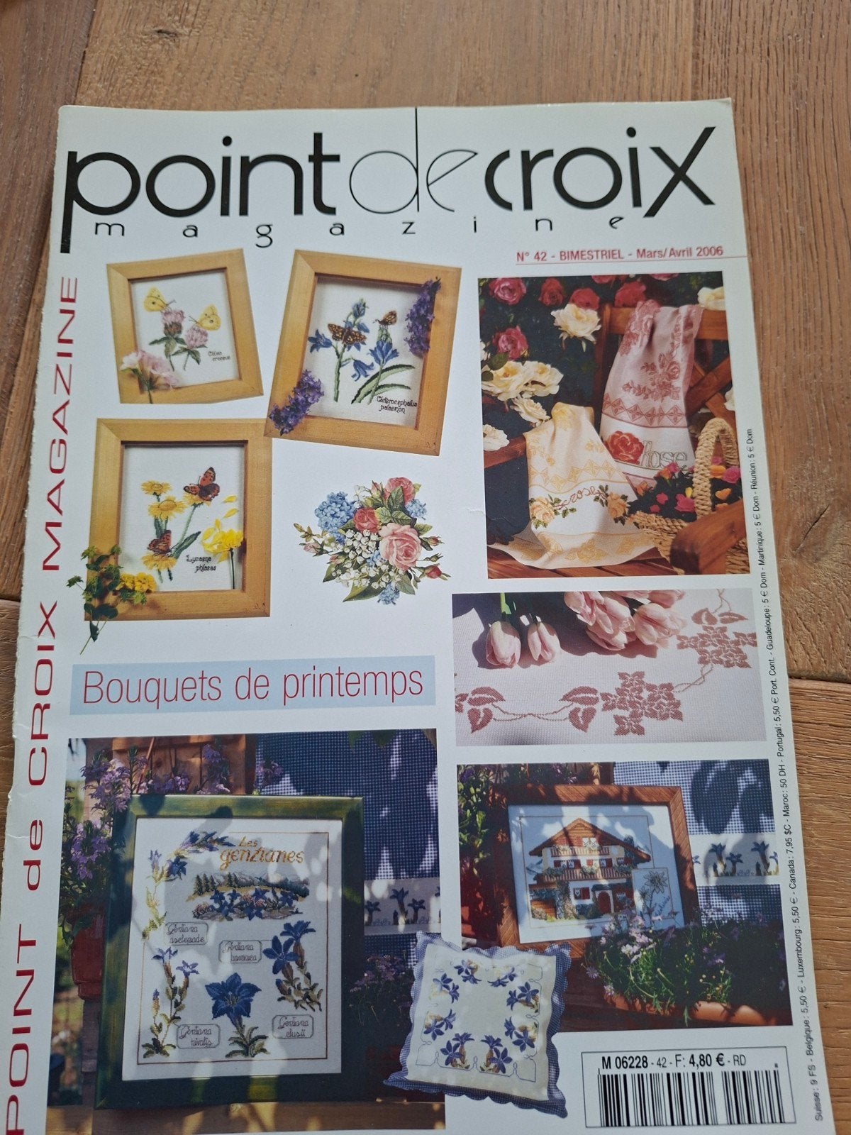 Point de Croix Magazine - Borduurpatronen Lente, Ophalen of Verzenden, Gebruikt, Handborduren, Patroon