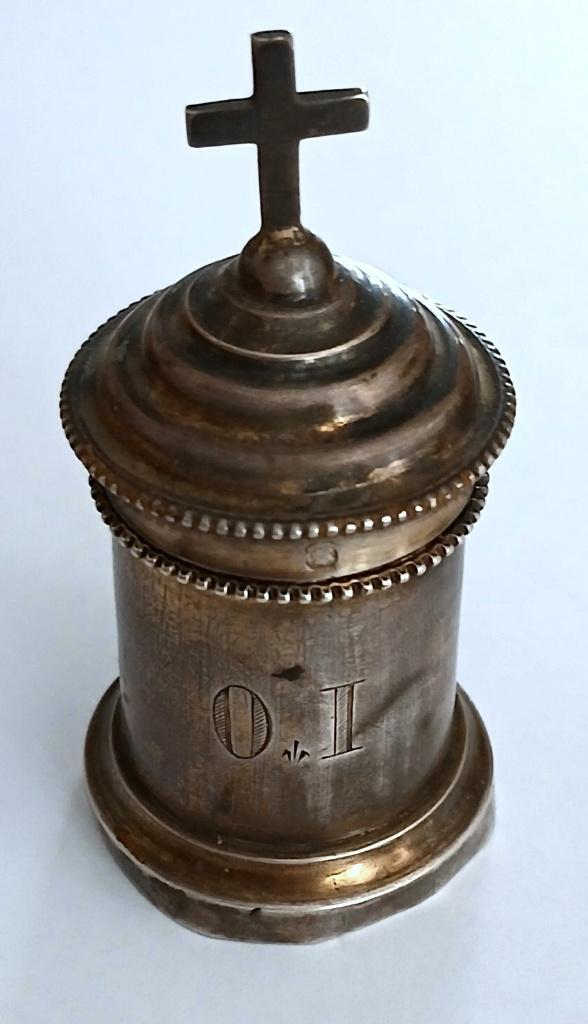 .950 Frans Zilver Chrismatorium O.I, Verzenden