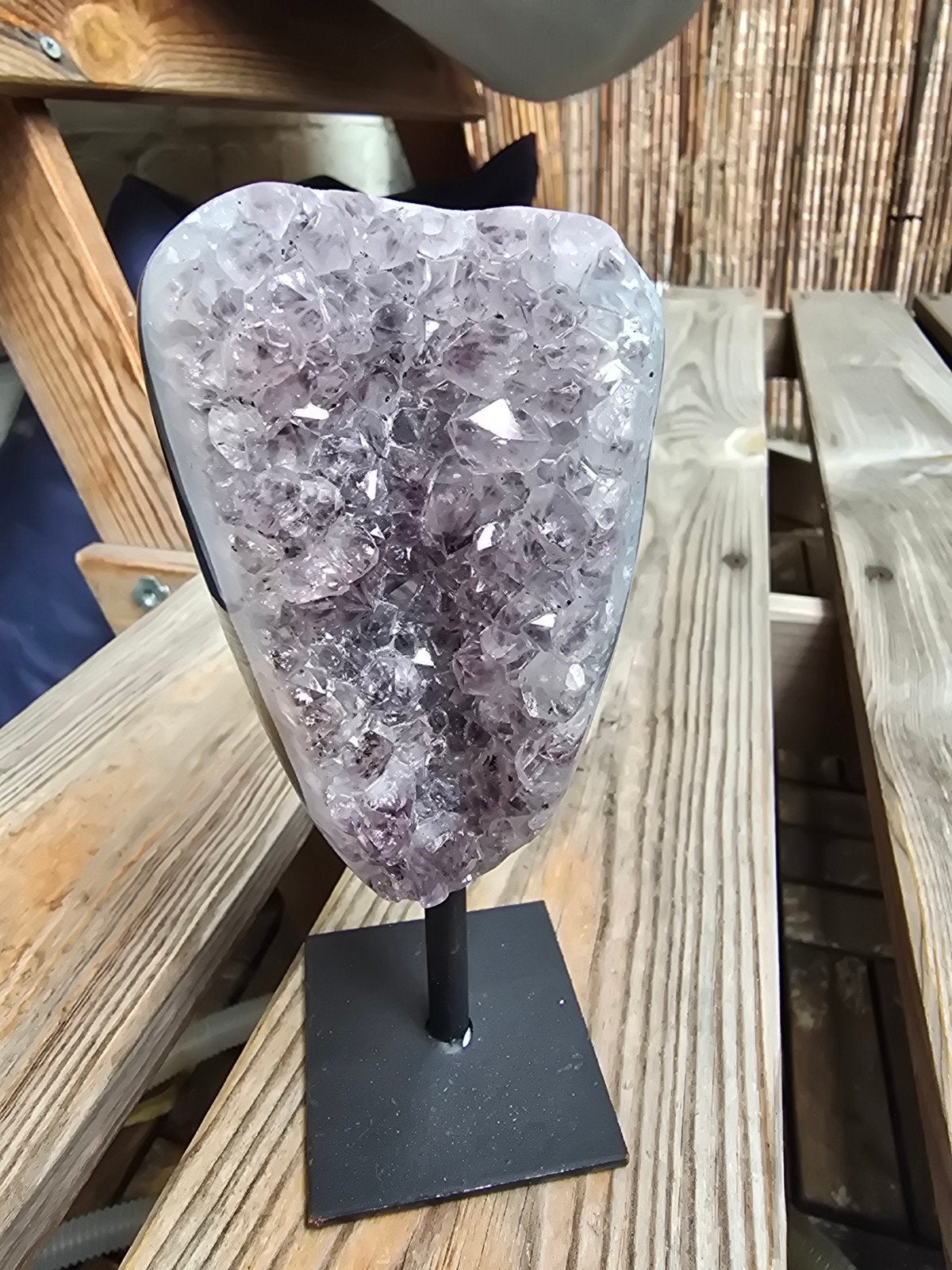 Amethist op standaard, Ophalen of Verzenden, Mineraal