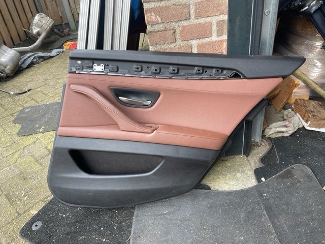 Portierbekleding Rechts Achter bruin leder BMW 5 serie (F10), Gebruikt, Petuelring 130, München 80809, , Duitsland, BMW, Bayerische Motoren Werke AG