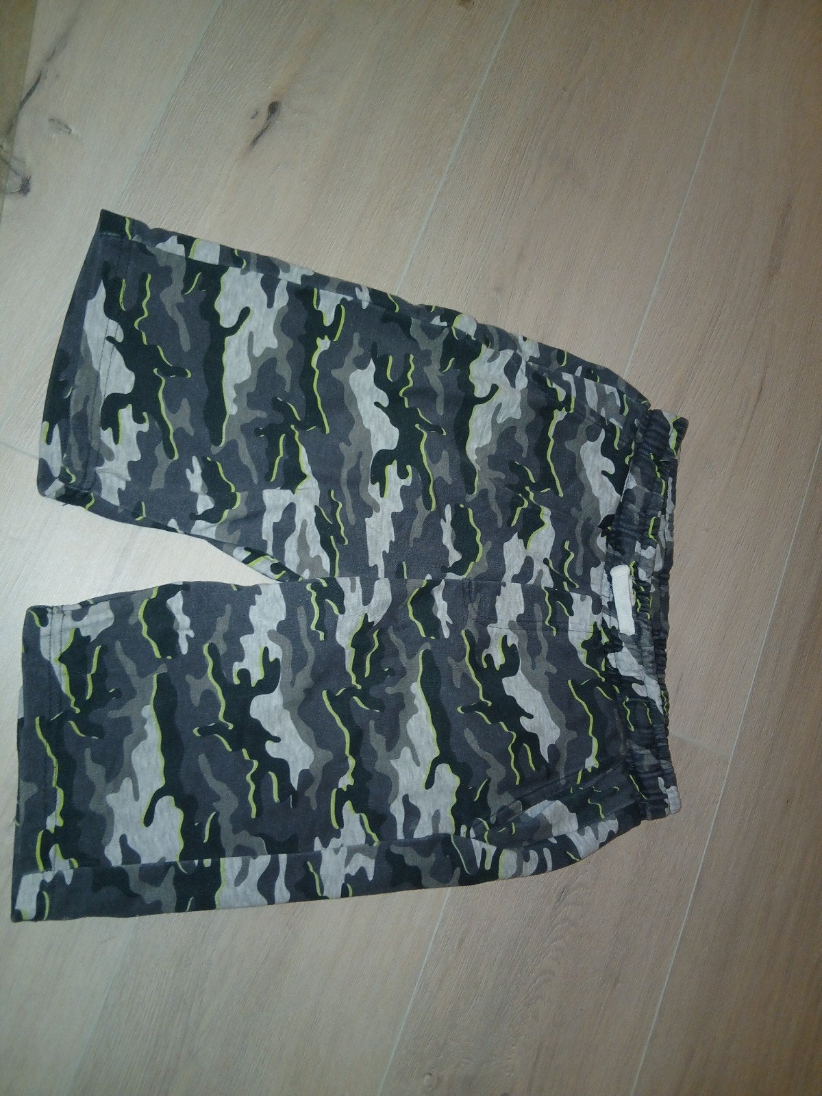 Stoere camouflage korte broek T'LOODAY maat 146/152, Ophalen of Verzenden, Gebruikt, T'LOODAY, Jongen of Meisje