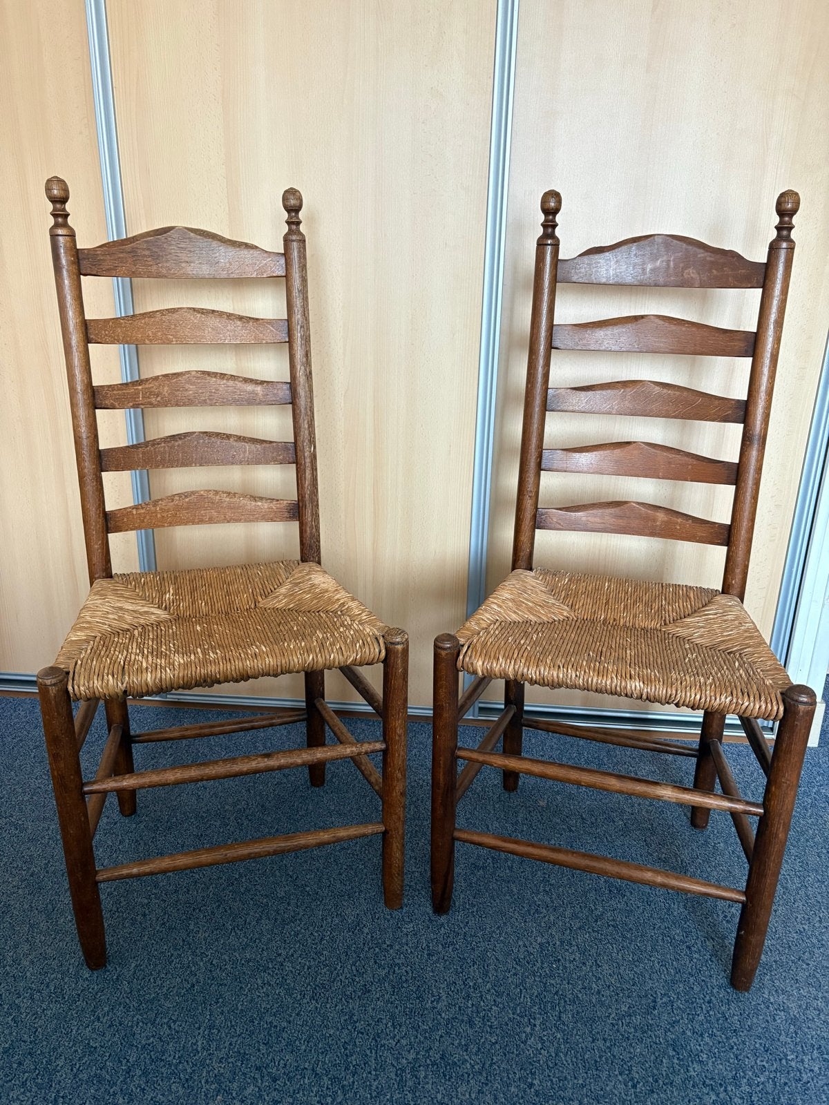 Set van 2 Oud Hollandse stoelen met biezen zitting, Ophalen