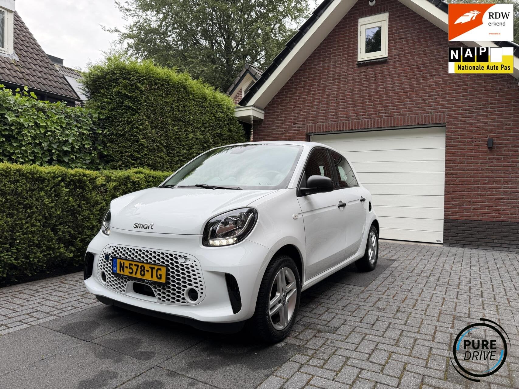Smart ForFour EQ Essential Plus 18 kWh| Dealer|Cruise| Leer