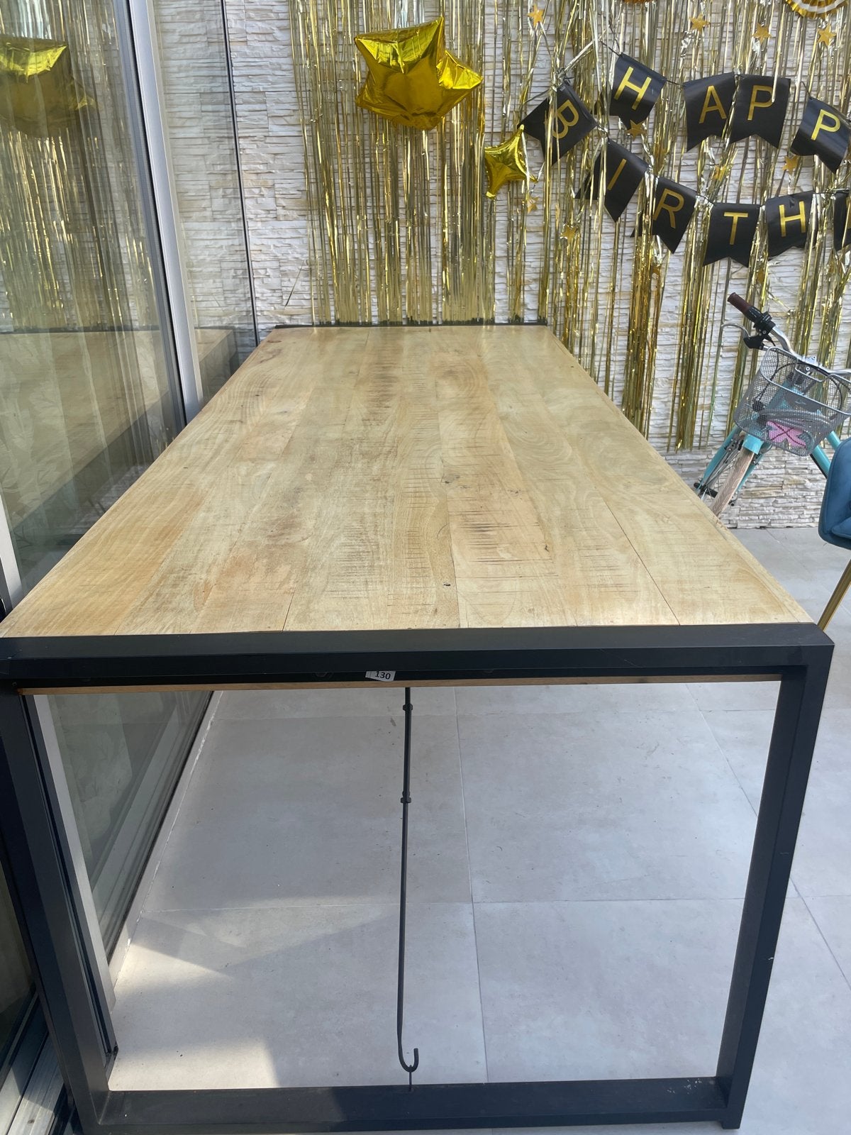 Foto 2 van Mangohout Eettafel met 6 stoelen
