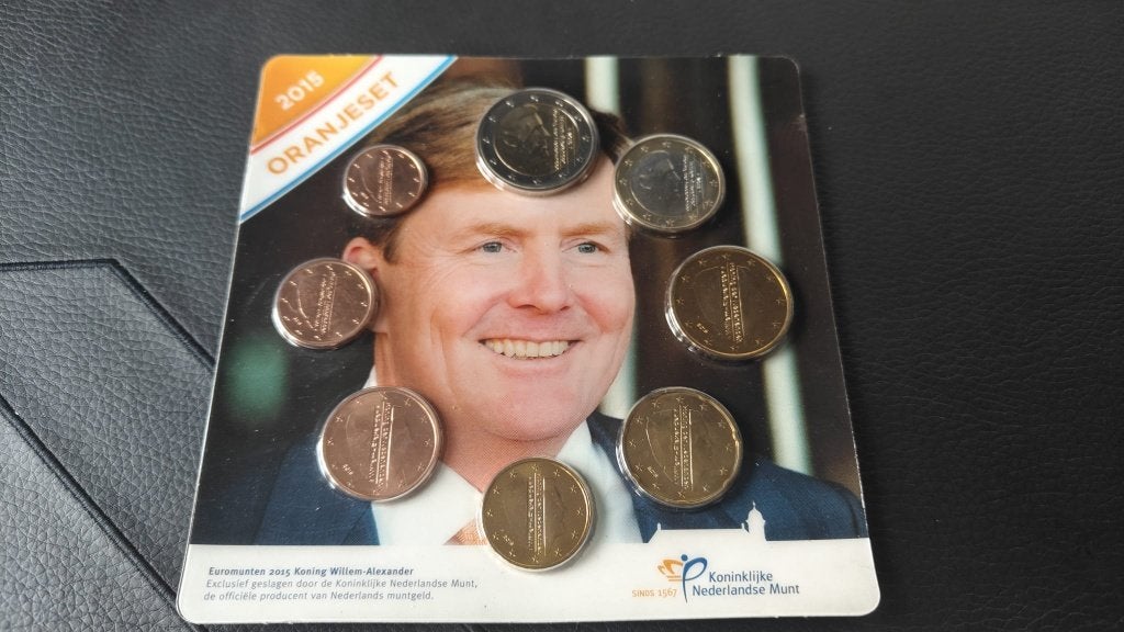 Oranje set 2015 - Koning Willem Alexander, Postzegels en Munten, Ophalen of Verzenden, Koningin Beatrix, Euro's, Setje