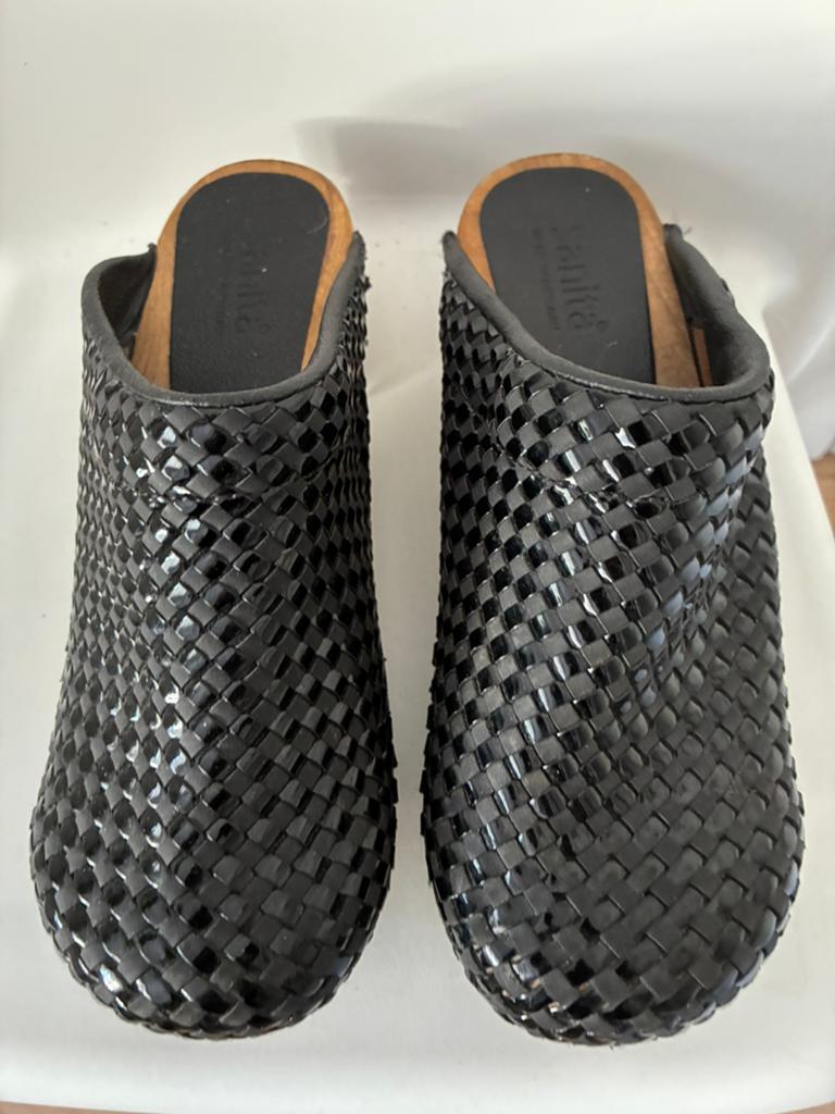 Sanita klompen 38 zwart zgan, Ophalen of Verzenden, Zo goed als nieuw, Zwart, Werkschoenen