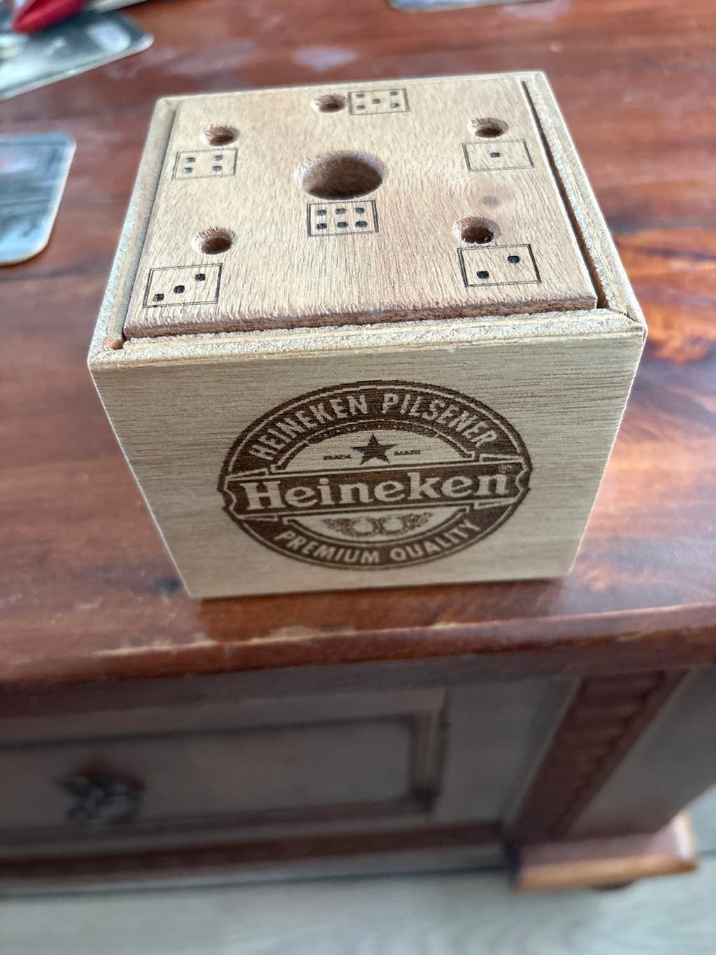 Heineken houten dobbelspel met dobbelsteen en pionnen, Een of twee spelers, Ophalen of Verzenden, Zo goed als nieuw
