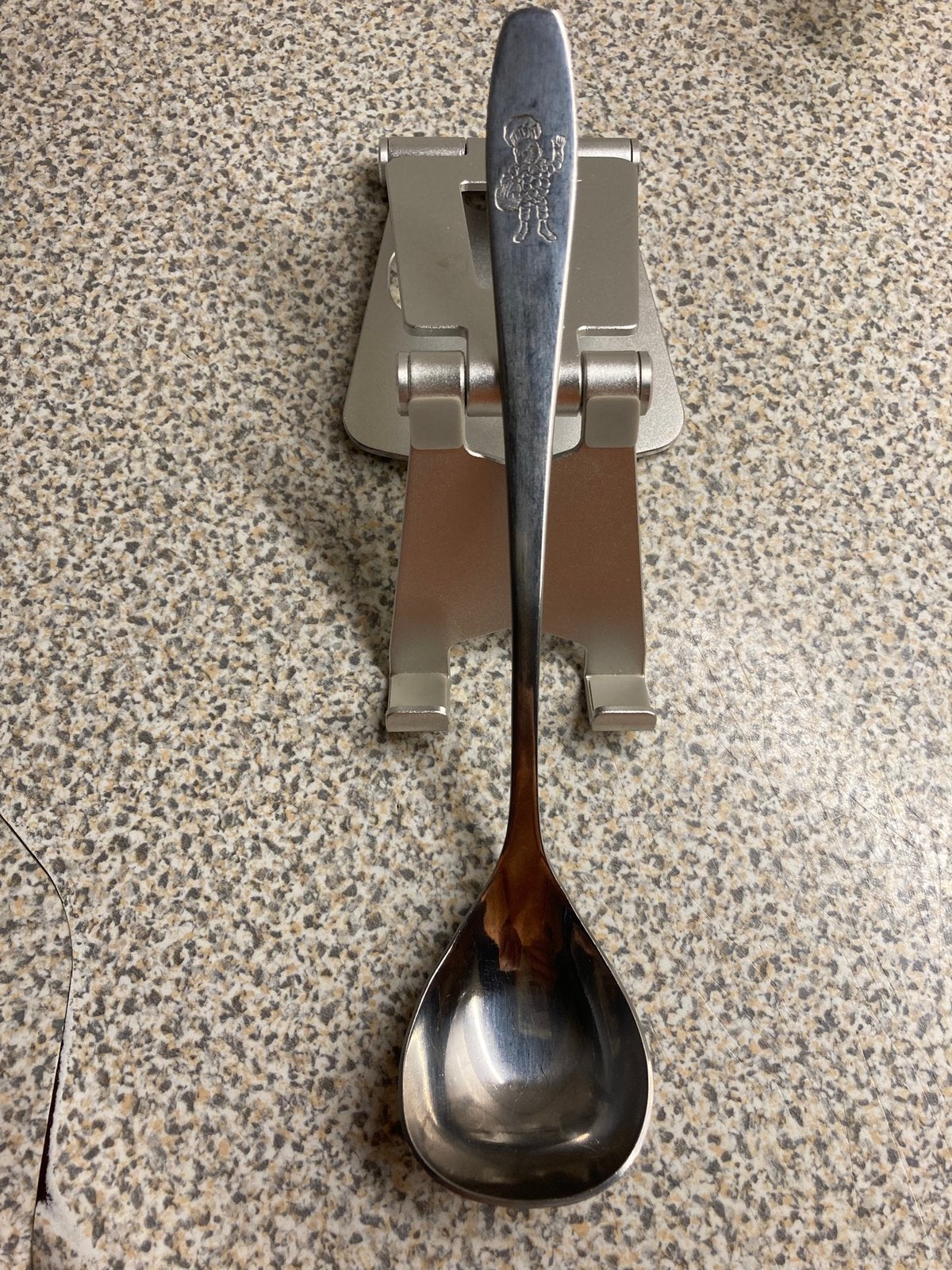 Jamlepel met Flipje uit Tiel edelstaal lang 17,5 cm, Gebruikt, Los bestek, Ophalen of Verzenden, Rvs of Chroom