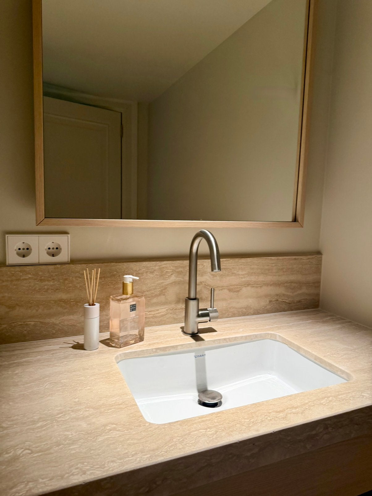 2x Duravit Vero 033048 wastafels - Nieuw in doos, Ophalen, Nieuw, Wastafel