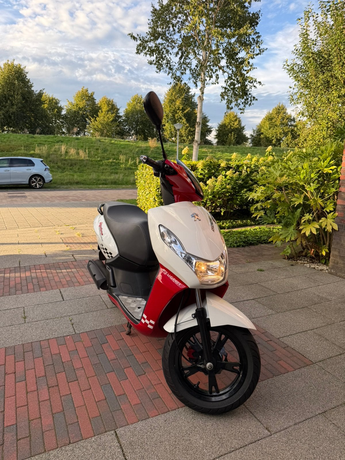 Peugeot Kisbee Sportline 50 4T, Ophalen, Zo goed als nieuw, Benzine, Peugeot