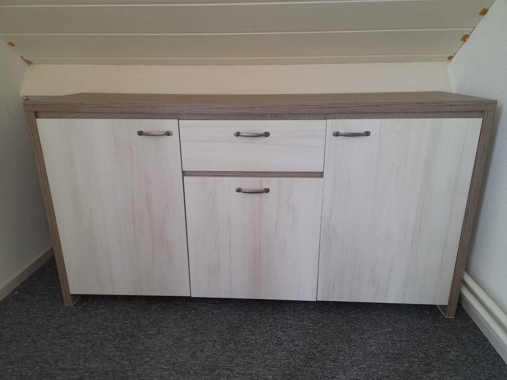 Dressoir - in goede staat, Ophalen, Met deur(en), 150 tot 200 cm, Zo goed als nieuw
