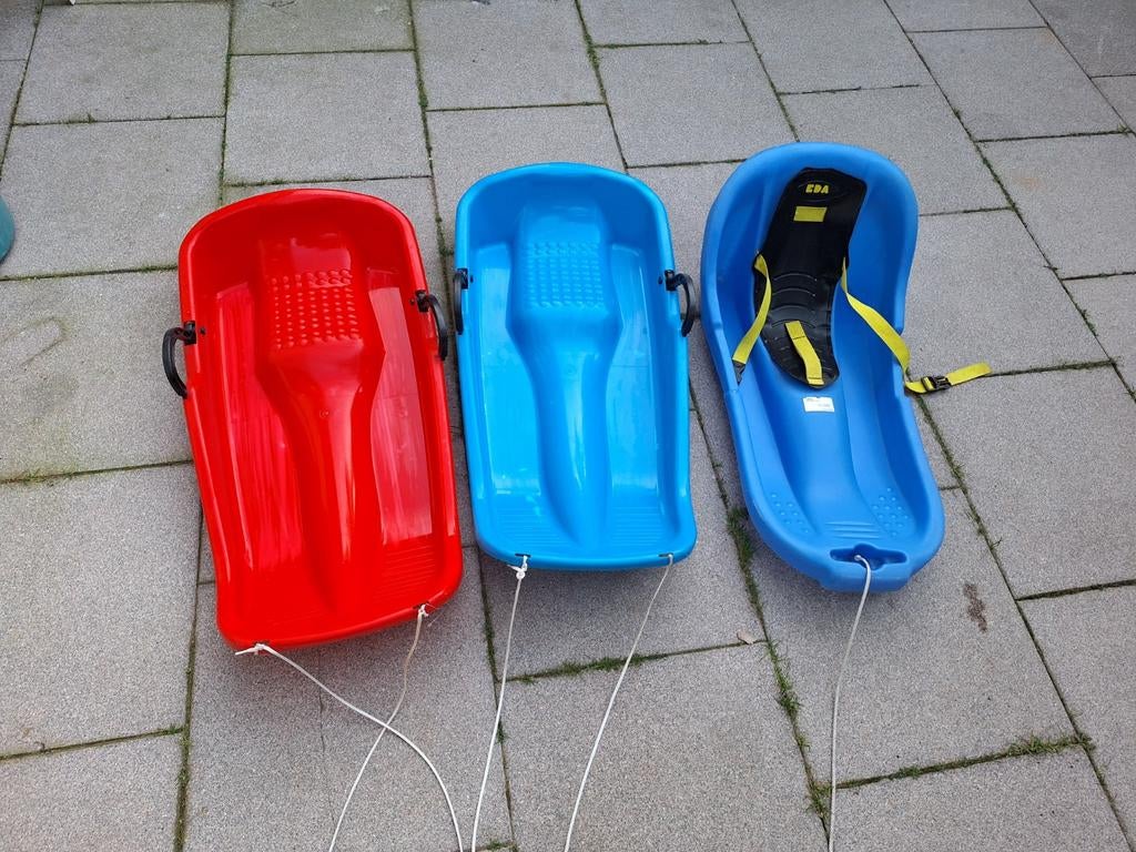 3 sleeën: 2 volwassen/kinderen, 1 baby/peuter, Ophalen, Rugleuning, Gebruikt, Kunststof